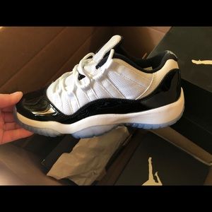 Jordan 11 Low Top